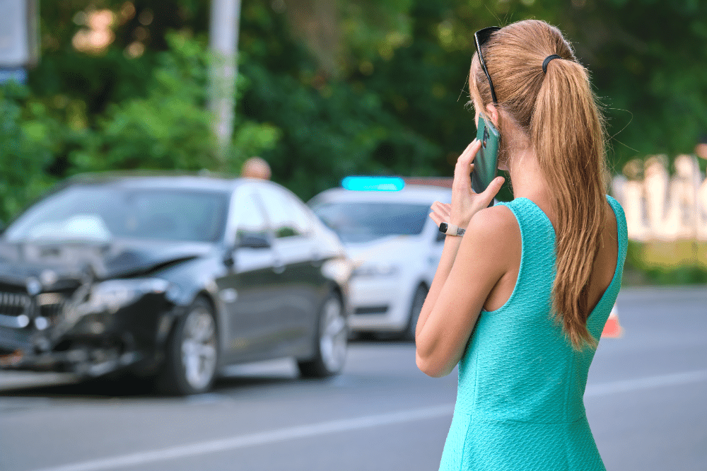 Mesquite car accident and woman calling police and car accident lawyer in Mesquite for assistance